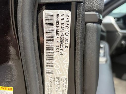 Used 2024 Jeep Grand Cherokee Altitude AWD/4WD image 21