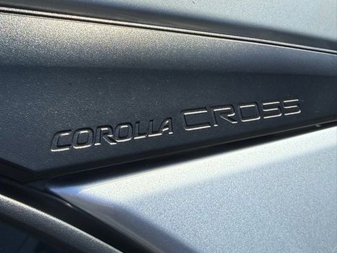Used 2022 Toyota Corolla Cross LE image 13