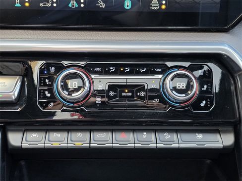 Used 2022 GMC Sierra 1500 Denali w/ Technology Package image 16