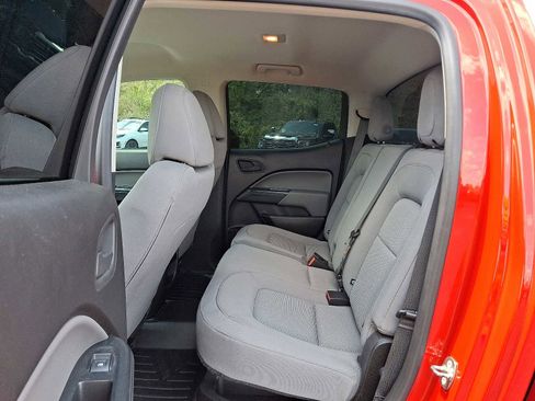 Used 2018 Chevrolet Colorado W/T w/ WT Convenience Package AWD/4WD image 10