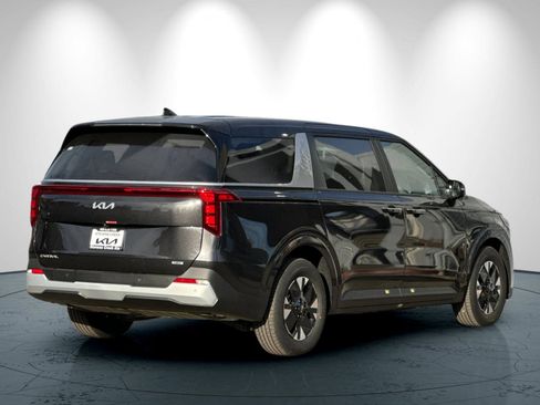 New 2026 Kia Carnival LXS image 4