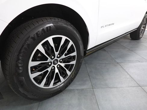 Used 2025 Ford Expedition Max Platinum image 32