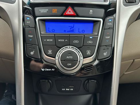 Used 2013 Hyundai Elantra GT w/ Tech Pkg image 31