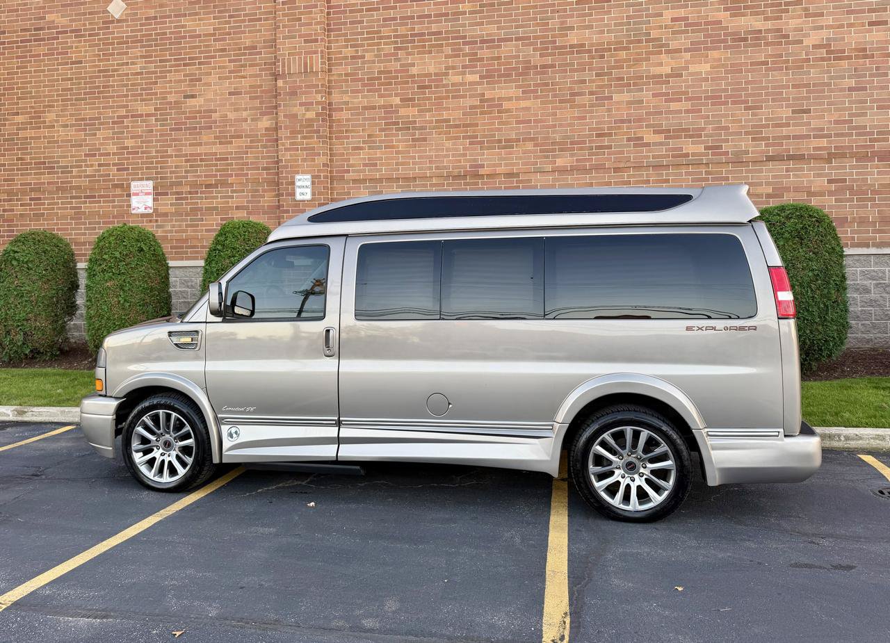 Used 2019 GMC Savana 2500 w/ Enhanced Convenience Package RWD image 10