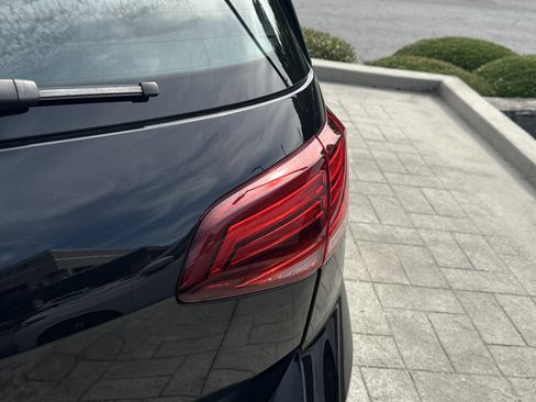 Used 2018 Volkswagen Golf R 4-Door AWD/4WD image 20