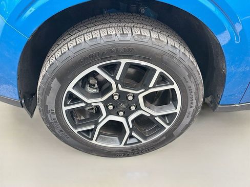 Used 2025 Ford Maverick Lariat w/ 4K Tow Package AWD/4WD image 32