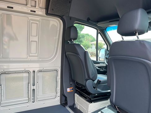 New 2026 Mercedes-Benz Sprinter 2500 image 21