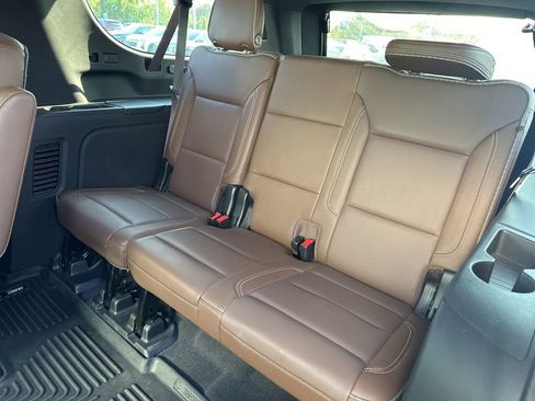 Used 2021 Chevrolet Suburban High Country image 19