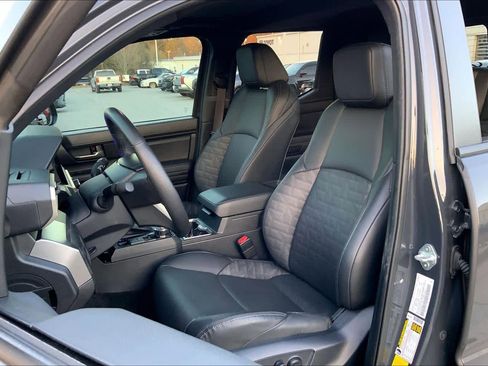 Used 2024 Toyota Tacoma TRD Off-Road w/ TRD Off Road Premium Package image 8