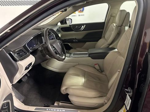 Used 2019 Lincoln Continental Reserve AWD/4WD image 11