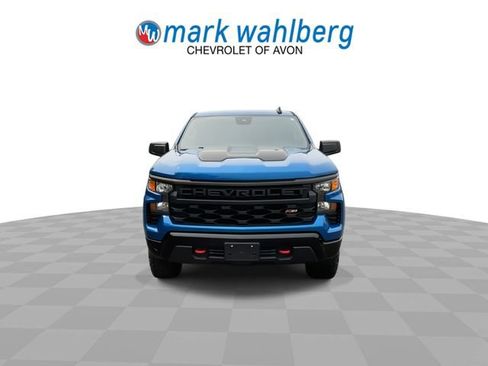 Certified 2022 Chevrolet Silverado 1500 Custom Trail Boss w/ LPO, Dark Essentials Package AWD/4WD image 3