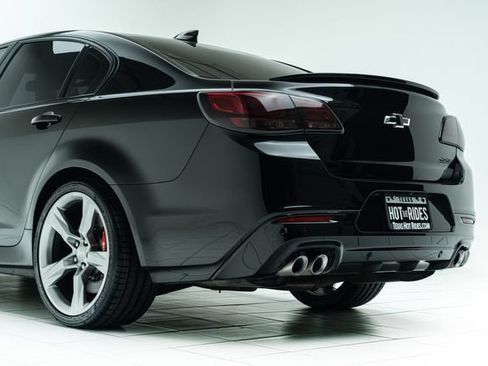 Used 2017 Chevrolet SS RWD image 19