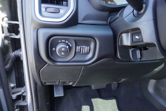 Used 2026 RAM 3500 Laramie AWD/4WD image 33