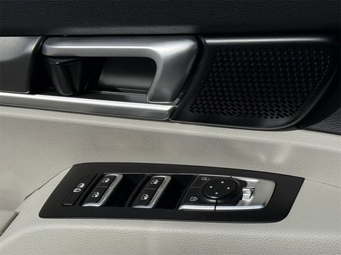 Used 2020 Kia Telluride S w/ S 8 Passenger Seating Package image 21