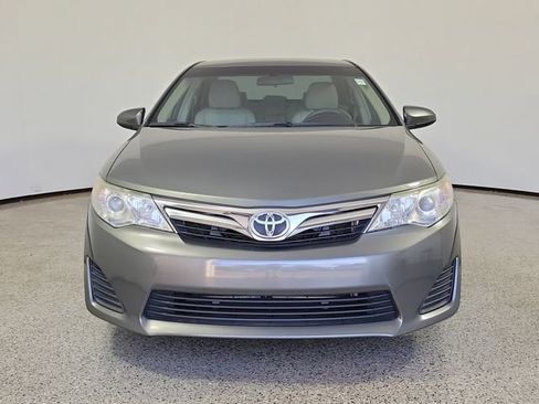 Used 2012 Toyota Camry LE FWD image 3