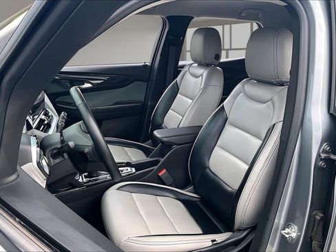 Used 2024 Chevrolet TrailBlazer LT w/ LT Cold Weather Package FWD image 20