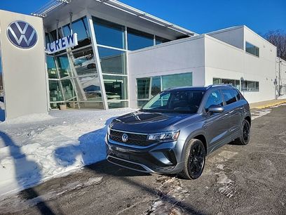 Certified 2022 Volkswagen Taos SE w/ Panoramic Sunroof Package
