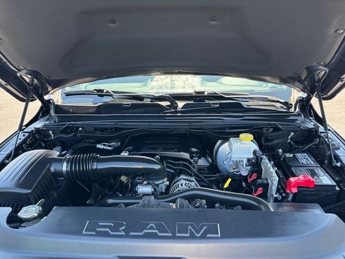 Used 2019 RAM 1500 Laramie AWD/4WD image 29