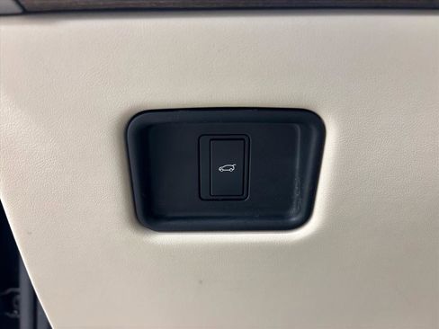 Used 2023 Land Rover Range Rover SE image 22