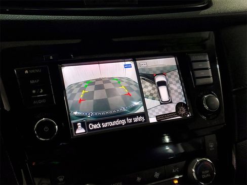 Used 2019 Nissan Rogue SV w/ Premium Package image 26