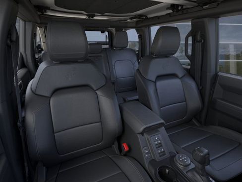 New 2025 Ford Bronco Badlands image 10
