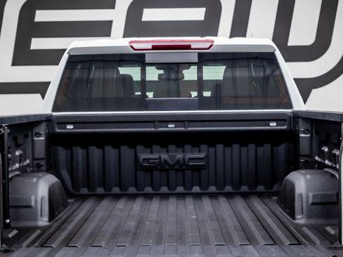 Used 2023 GMC Sierra 1500 SLT w/ SLT Premium Package image 40