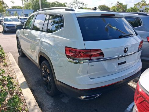 Used 2022 Volkswagen Atlas SE w/ Black Wheel Package image 9
