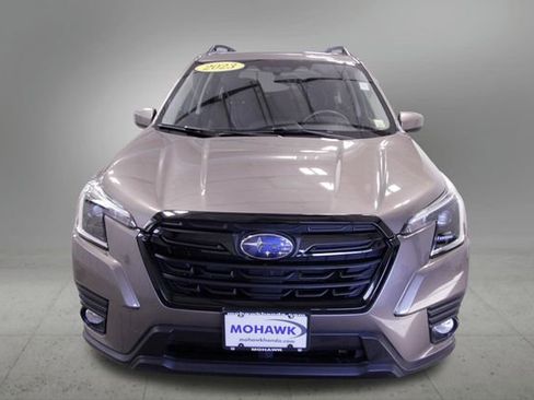 Used 2023 Subaru Forester Premium image 9