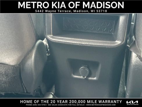 Used 2021 Toyota RAV4 LE AWD/4WD image 41