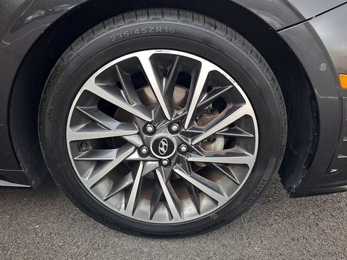 Used 2021 Hyundai Sonata Limited w/ Preferred Accessory Package FWD image 11