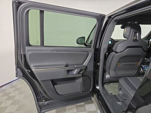 Used 2024 Rivian R1S Adventure AWD/4WD image 17