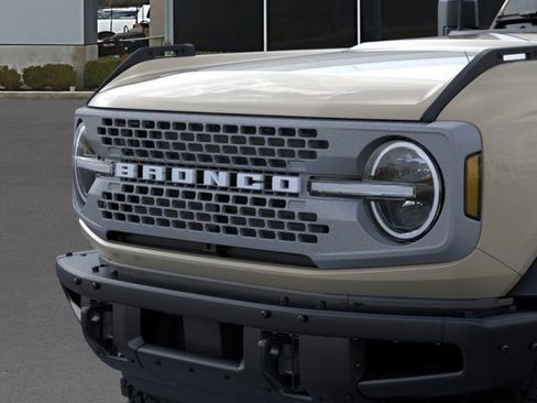 New 2025 Ford Bronco Badlands image 19