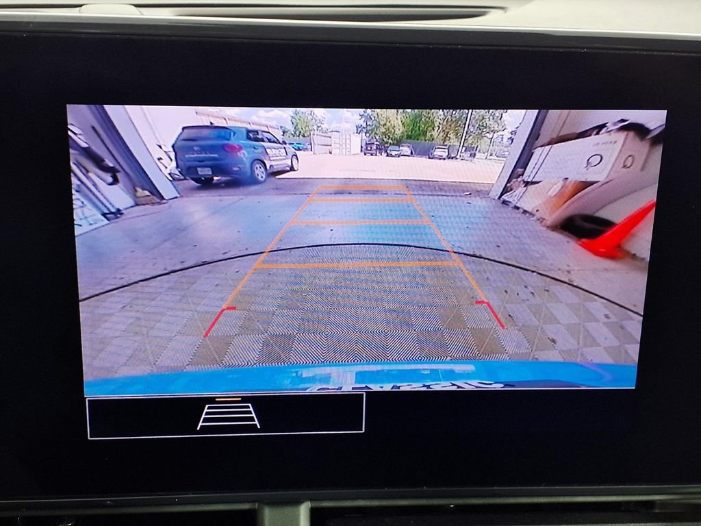 Used 2024 Chevrolet Trax RS FWD image 15