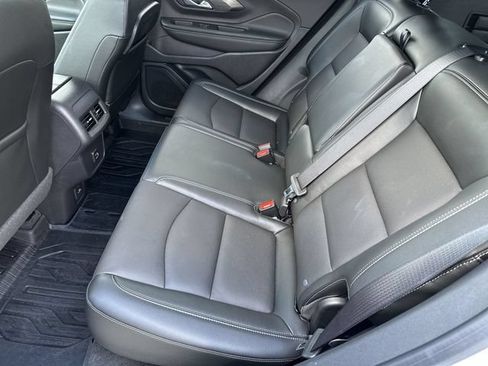 Used 2024 GMC Terrain SLT w/ LPO, Floor Liner Package AWD/4WD image 26