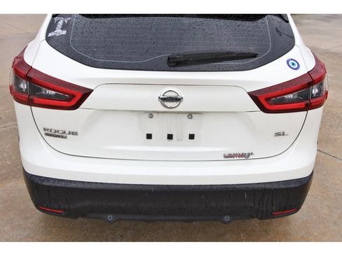 Used 2020 Nissan Rogue Sport SL w/ Premium Package FWD image 7