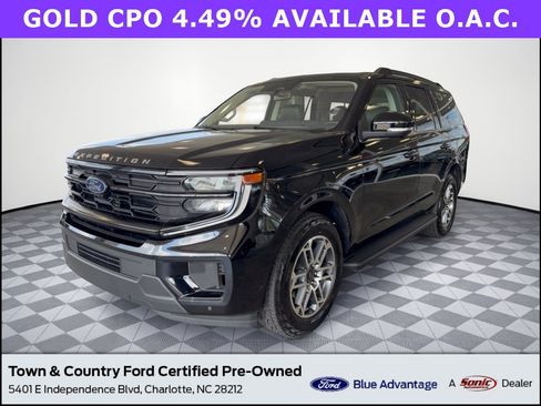 Used 2025 Ford Expedition Active AWD/4WD image 1