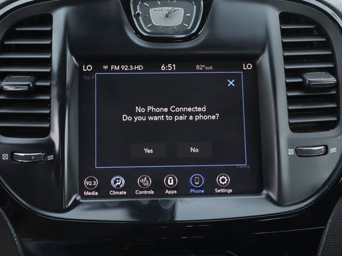 Used 2020 Chrysler 300 S image 30