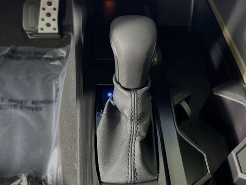 Used 2026 Toyota Camry SE w/ Multimedia Upgrade Package image 24