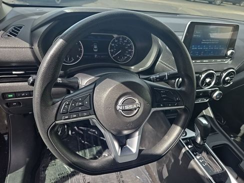 Used 2024 Nissan Sentra SV FWD image 13