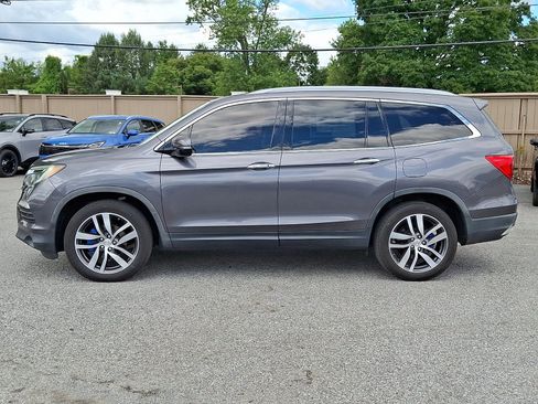 Used 2017 Honda Pilot Touring image 9