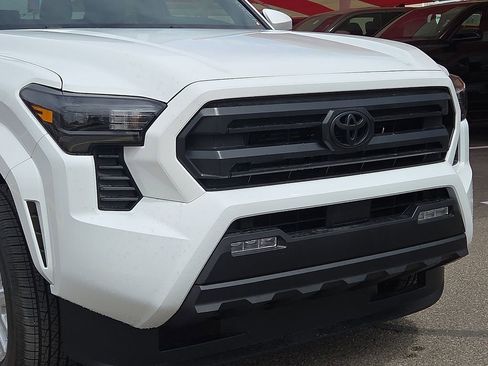 New 2026 Toyota Tacoma SR5 AWD/4WD image 7