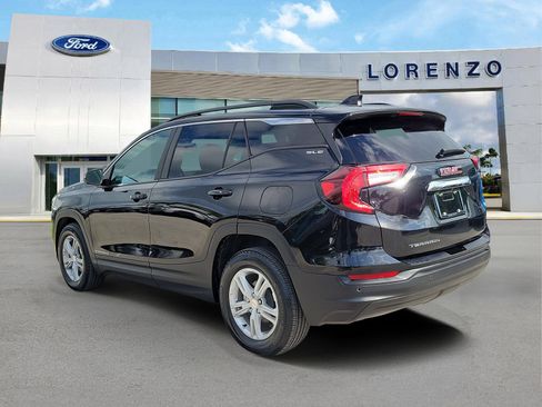 Used 2023 GMC Terrain SLE w/ Driver Convenience Package FWD image 7