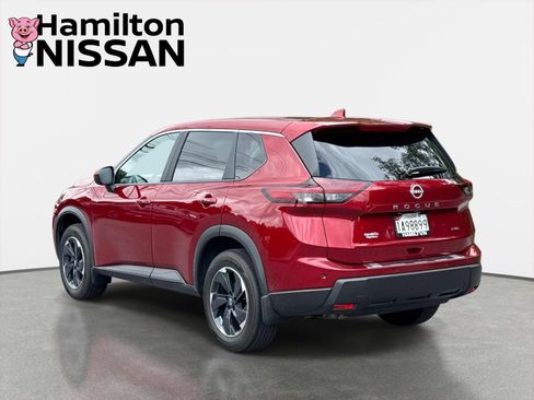 Certified 2026 Nissan Rogue SV AWD/4WD image 4