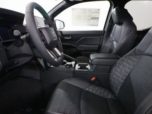 New 2025 Toyota Tacoma TRD Off-Road image 5