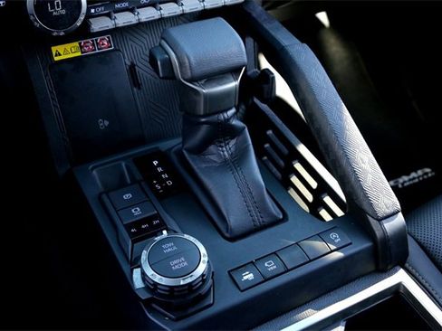 Used 2024 Toyota Tacoma Limited image 19