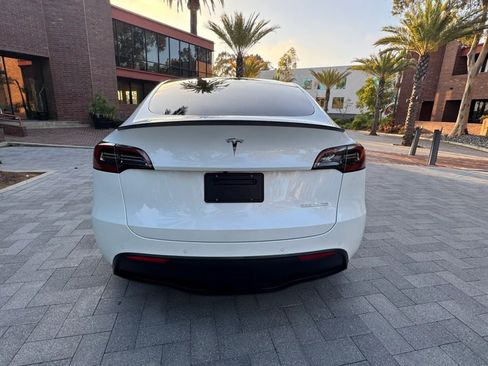 Used 2024 Tesla Model Y Performance AWD/4WD image 7