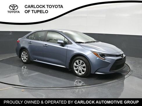 Used 2026 Toyota Corolla LE image 5