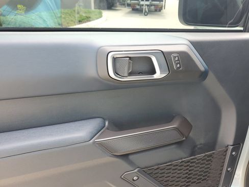 Used 2024 Ford Bronco Outer Banks AWD/4WD image 24