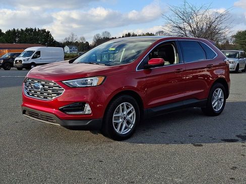 Certified 2022 Ford Edge SEL w/ Convenience Package image 3