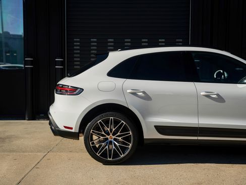 New 2026 Porsche Macan image 14